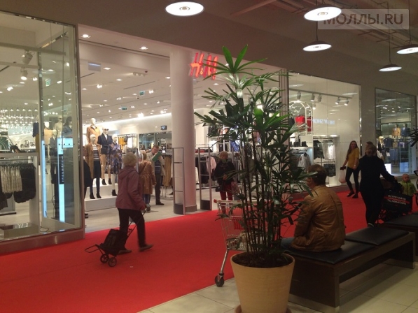 Крупнейший в Москве H&M открылся в «Авиапарке»