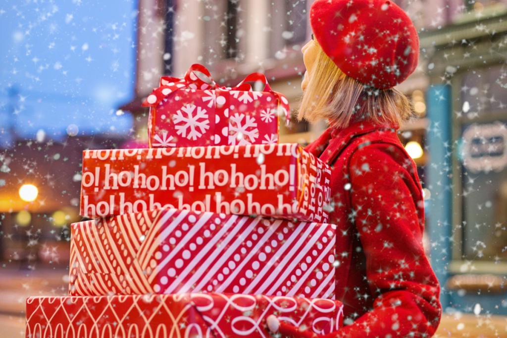 Новости недели: топ-10 новогодних подарков, новый «Леруа Мерлен», первый «Макдоналдс» во Владивостоке, обвал трафика в моллах, дома от ИКЕА и открытие ТЦ «Высота»