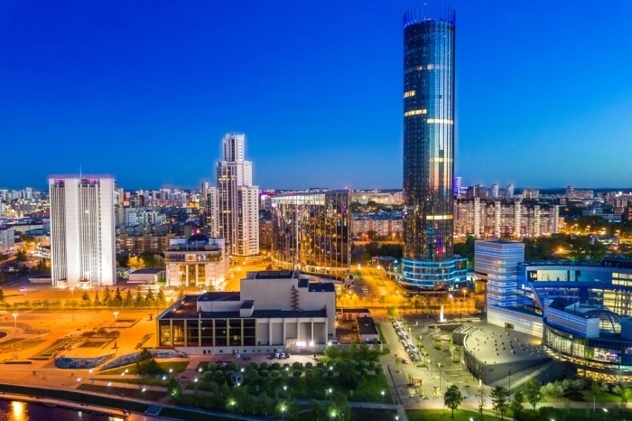 Власти Екатеринбурга вернули коронавирусные ограничения