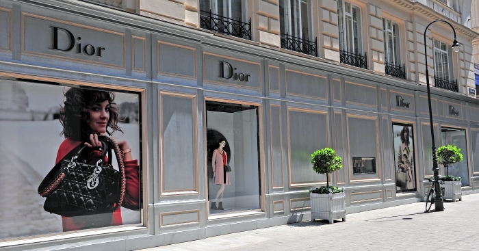Фасад магазина Dior.jpg