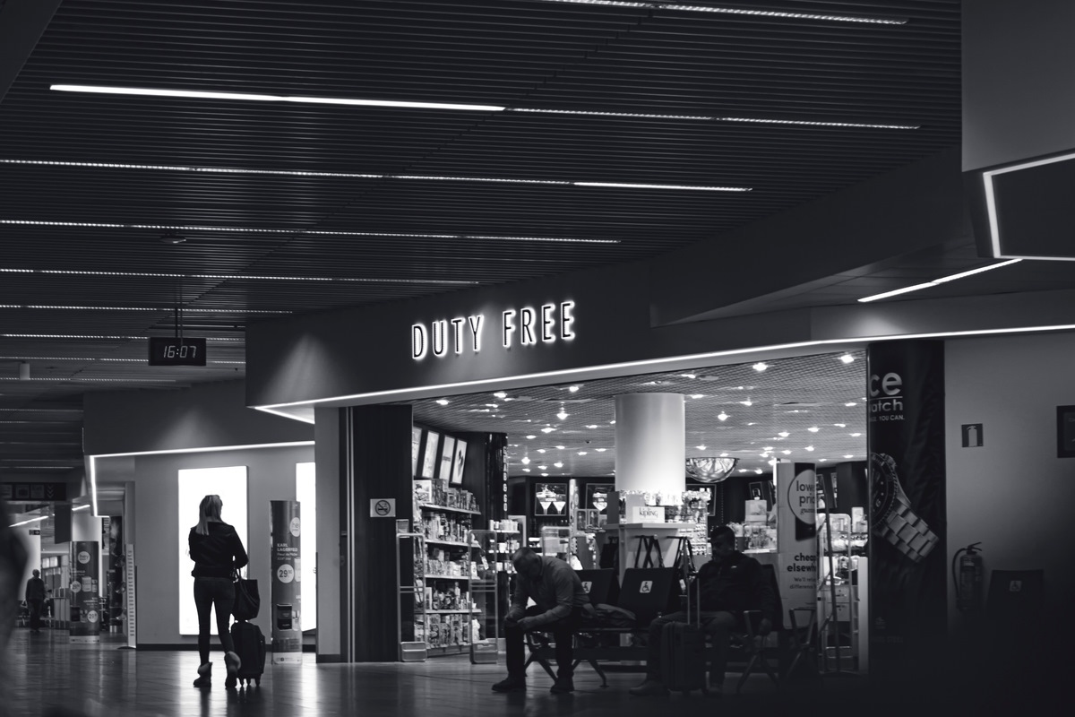 Duty free - unsplash