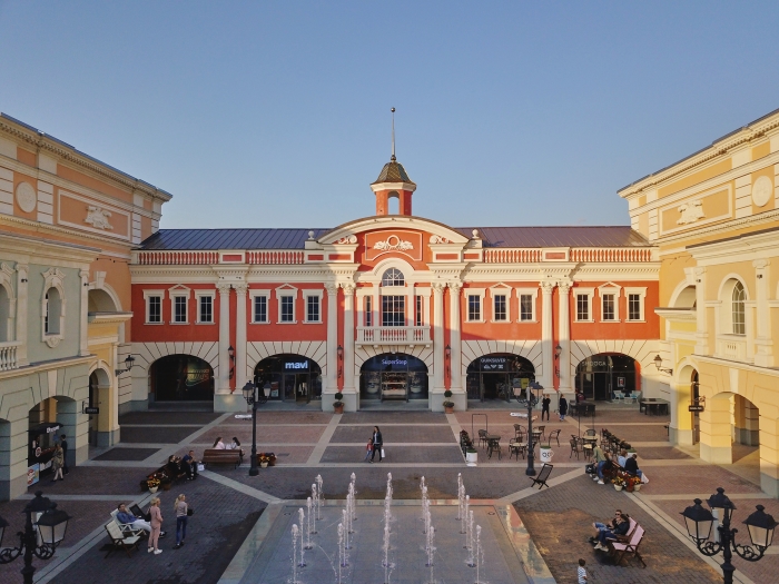 Outlet-Village-Pulkovo.jpg