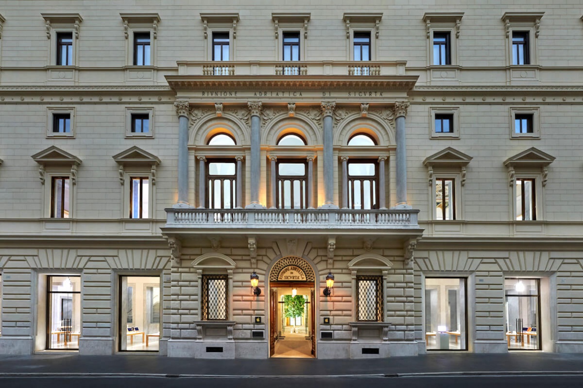 магазин Apple Store - Виа дель Корсо в Риме