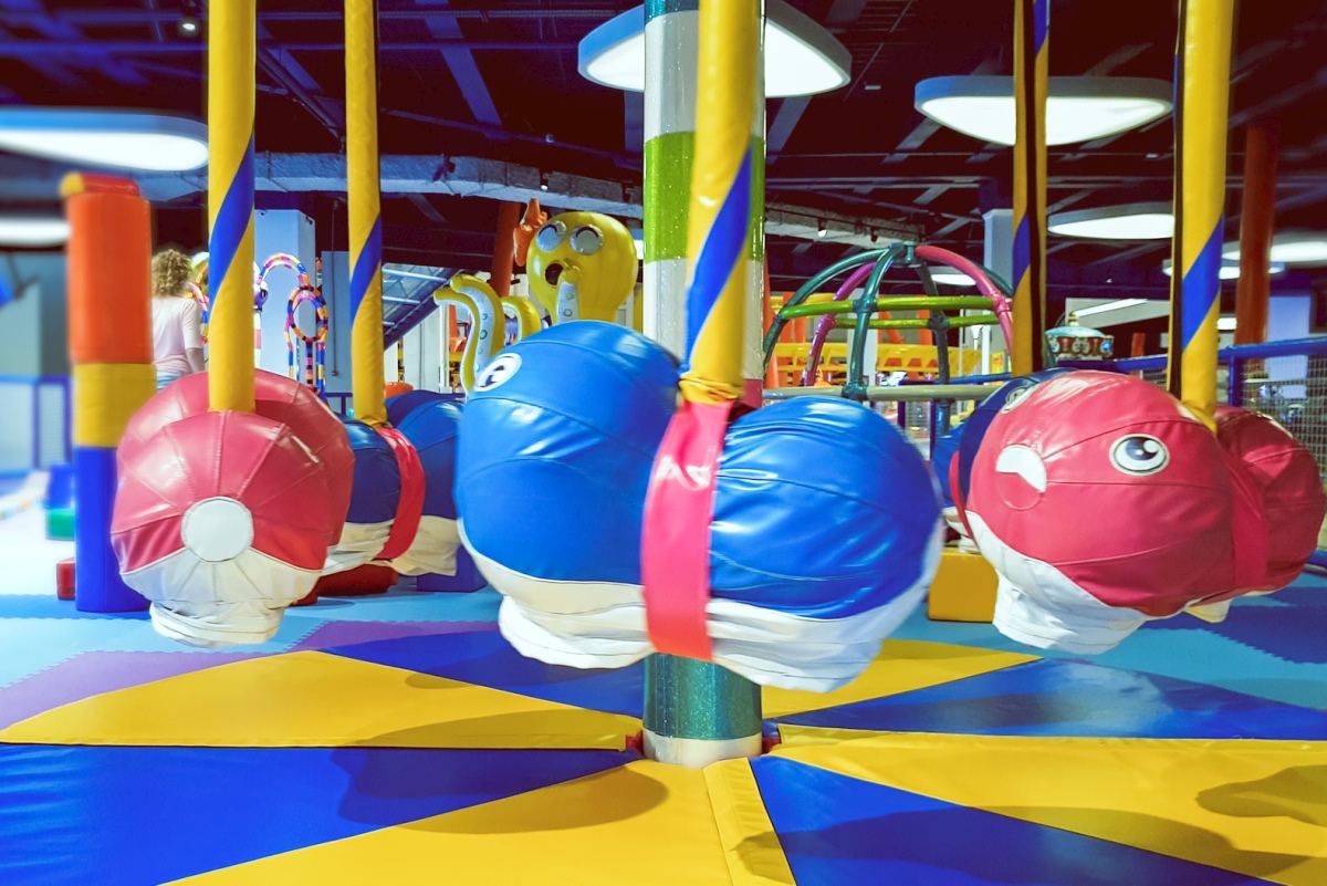 Аттракционы в ТЦ - Depositphotos