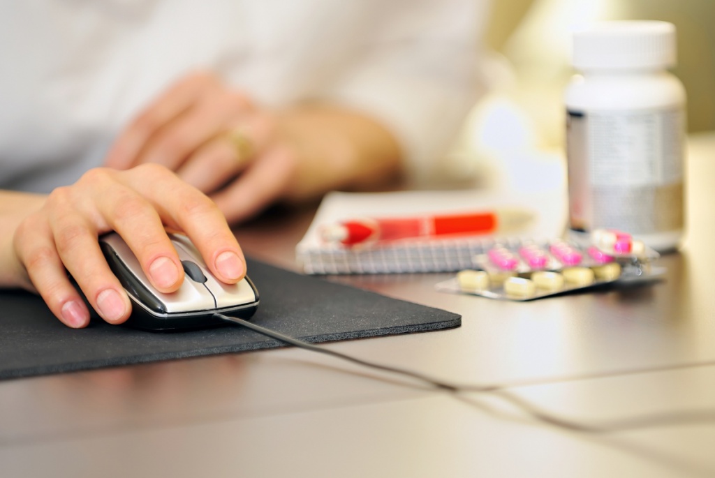 Покупка лекарств онлайн - Depositphotos Покупка лекарств онлайн - Depositphotos