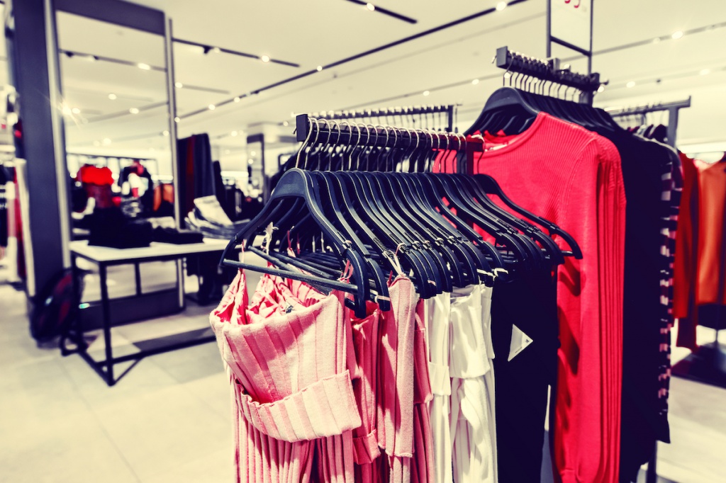 Одежда в магазине Одежда в магазине