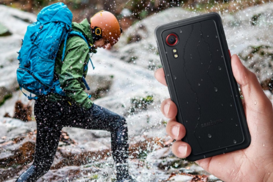 Защищенный смартфон - Samsung