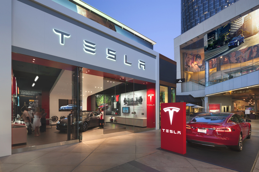 Tesla_NA_US_CA_Los_Angeles_Century_City-1--1--1-.jpg