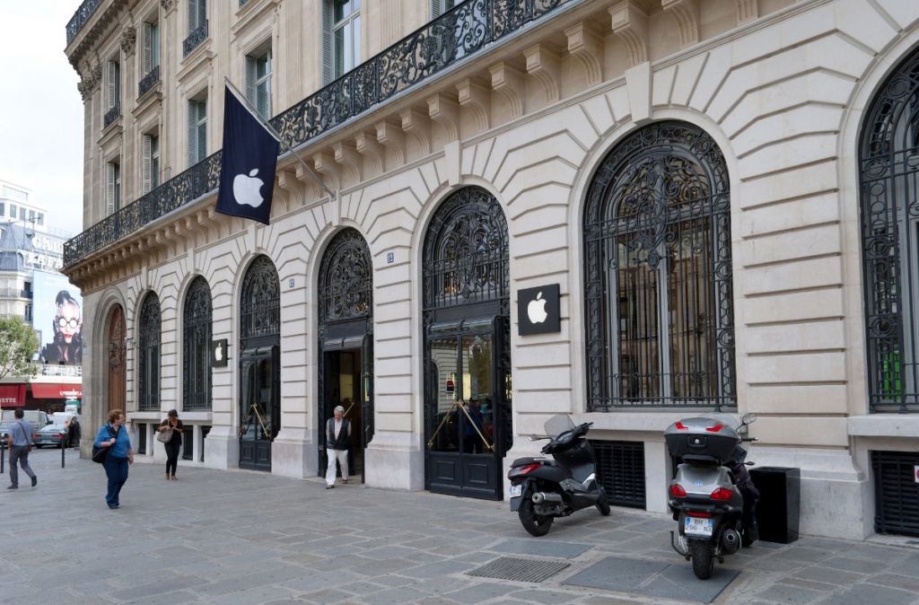 Apple Store в Париже - Depositphotos