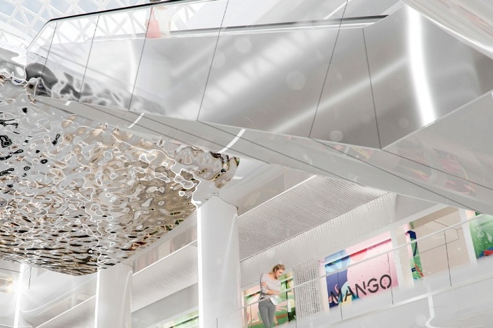 Торговый центр в ТПУ Озерная