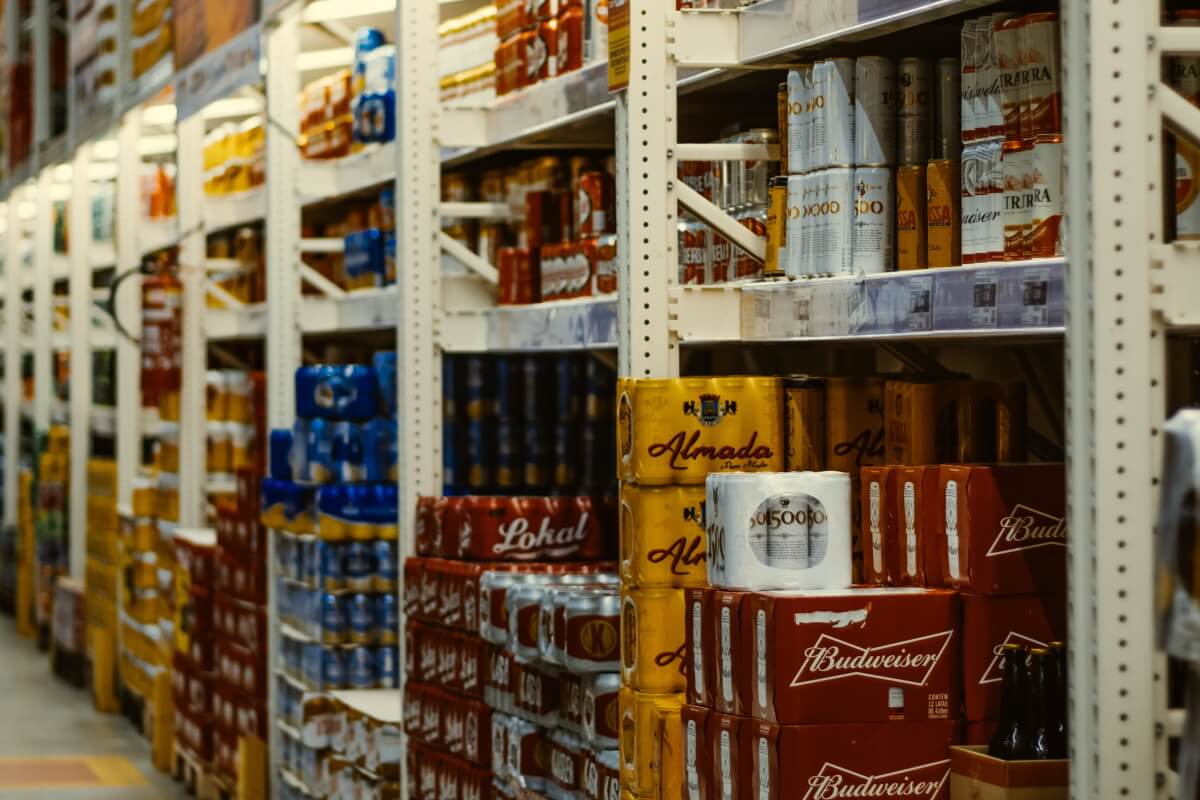 Продажа пива - unsplash Продажа пива - unsplash