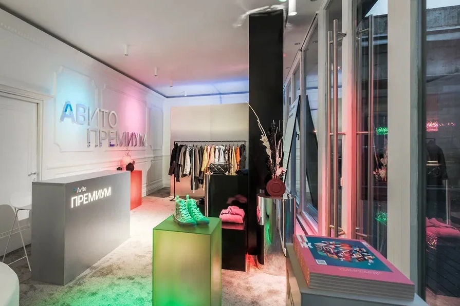 avitop.jpg avitop.jpg