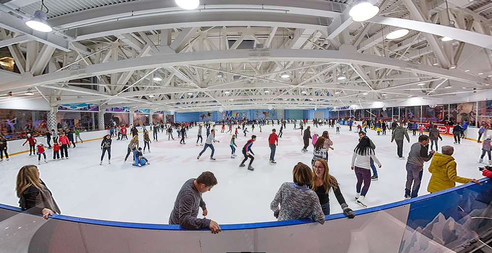 Ледовый каток в МегаГринне