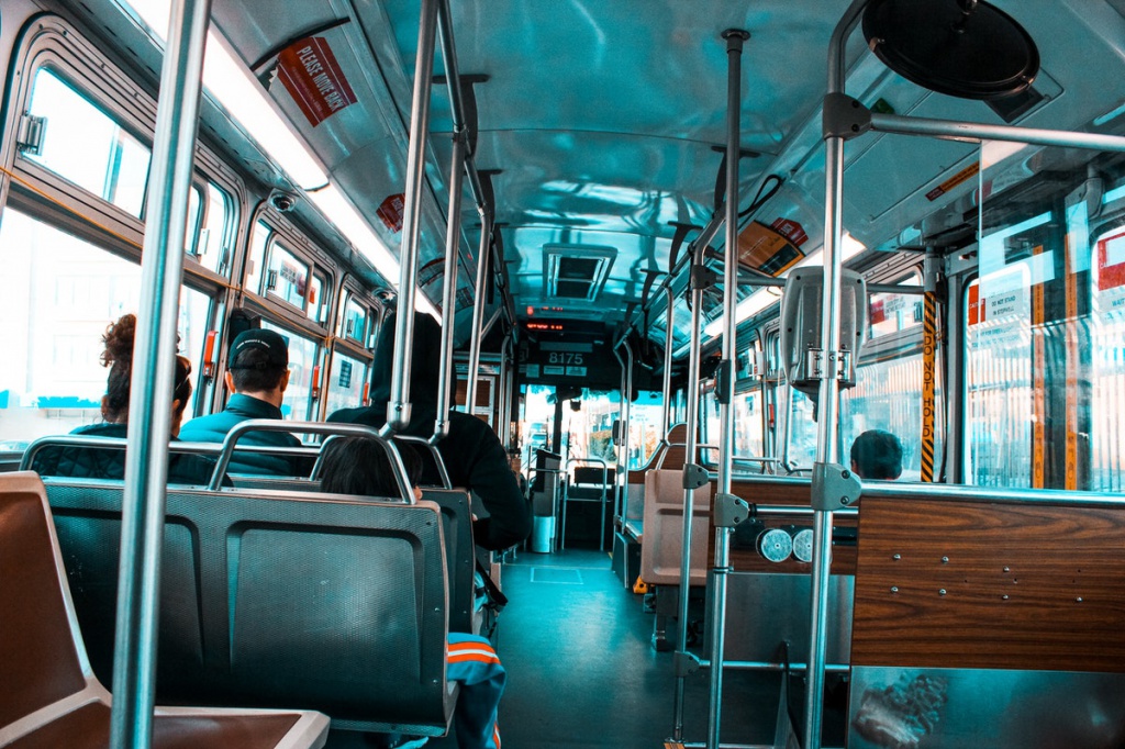 В автобусе - Pexels