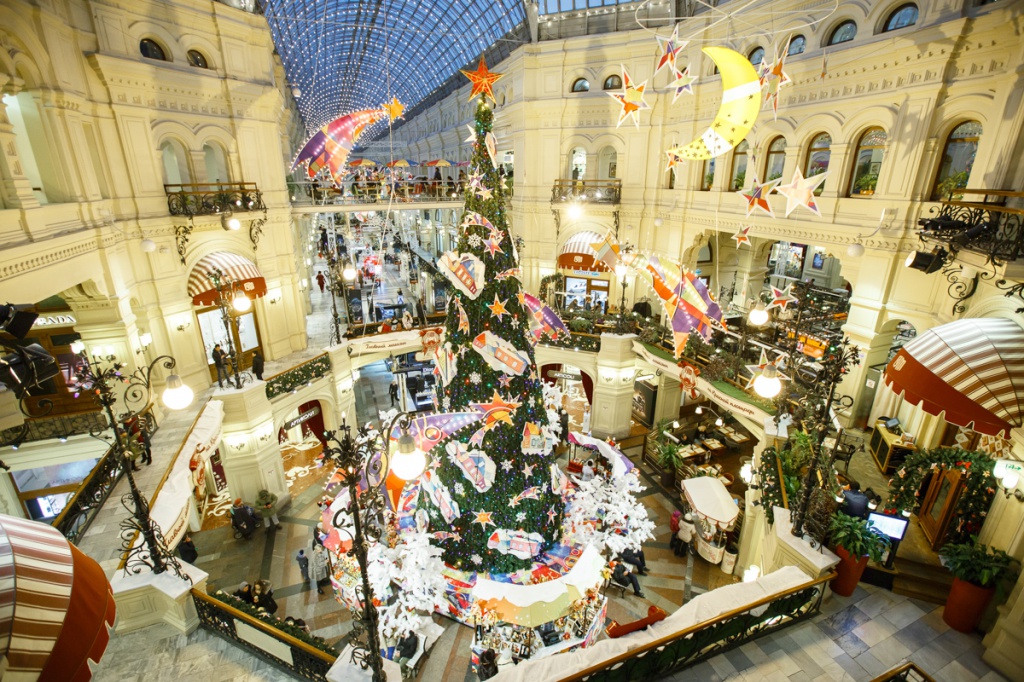 Авангардный Новый год в ГУМе