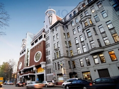 Толстой Сквер