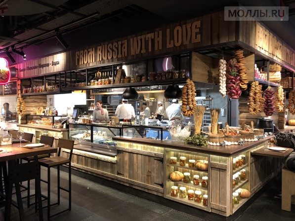 В Москве рядом с Кремлем открылся гастромаркет «Вокруг света»