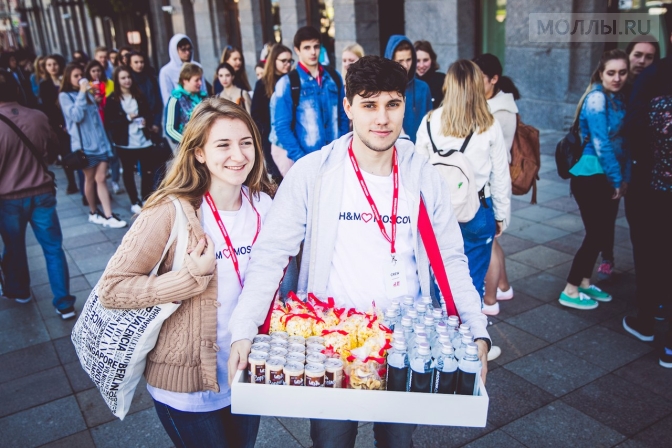 Флагманский H&M на Тверской: фото с открытия