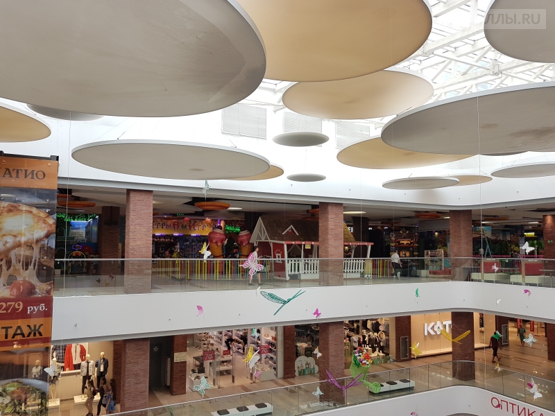 Трц рио вологда развлекательный центр. Торговый центр июнь мытищи. Фудкорт июнь мытищи. Работа в мытищах в тц. Тц xl мытищи аутлет.