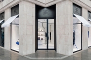 Burberry открывает новый магазин в Париже