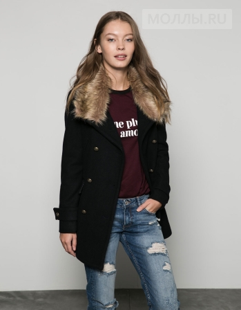 Bershka анонсировала первые в сезоне скидки (фотогалерея)