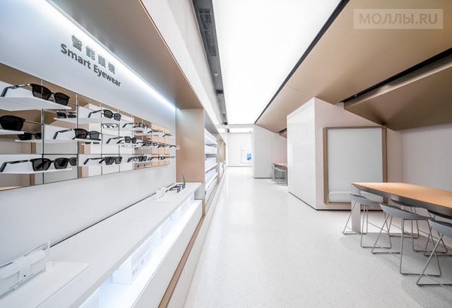 Самый большой флагманский магазин Huawei заработал в Шанхае