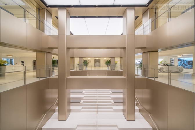 Самый большой флагманский магазин Huawei заработал в Шанхае