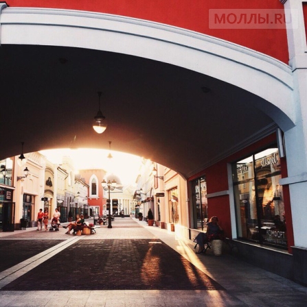 В Петербурге открылся аутлет-комплекс Outlet Village Пулково