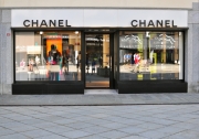 Владельцы ТРЦ "Павелецкая плаза" потребовали от Chanel ₽21 млн